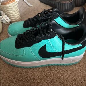 Adorable tennis shoes 😍